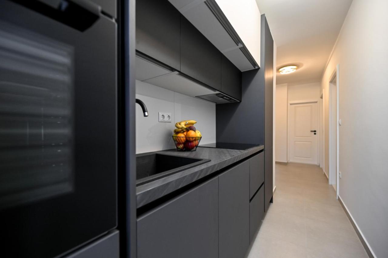 Newly Renovated Apartment Luce Zadar Exterior foto