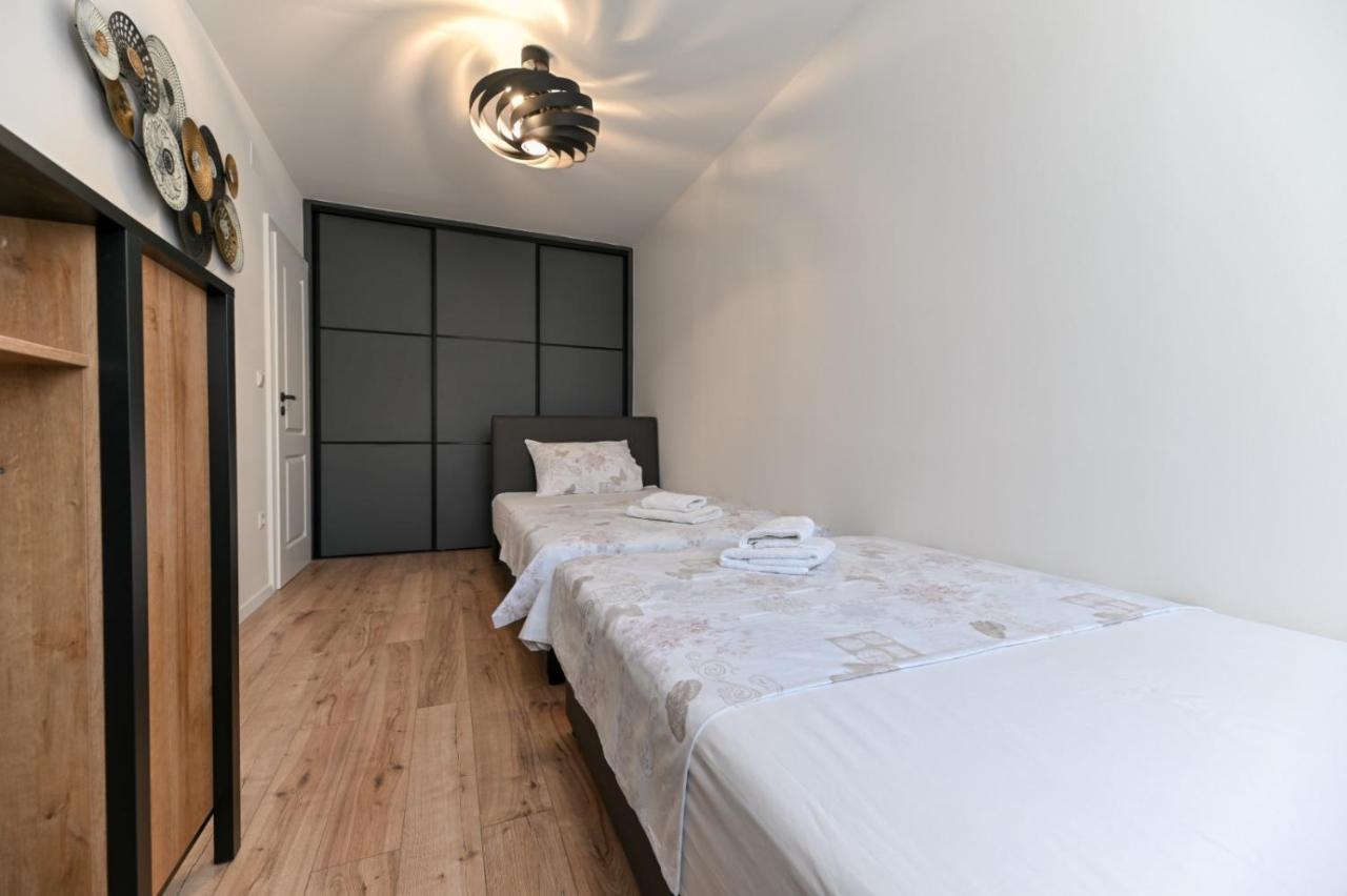 Newly Renovated Apartment Luce Zadar Exterior foto